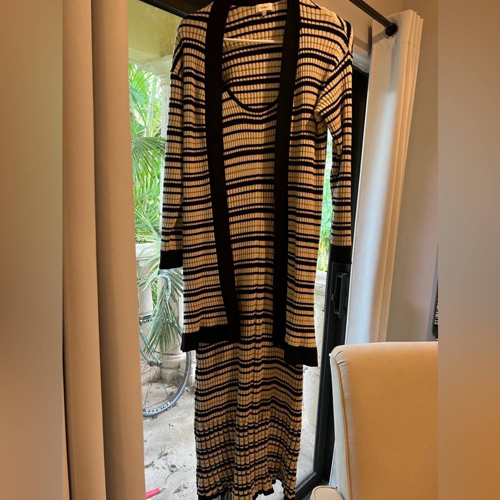The Odells Viviana Set Sweater Tank Dress (small) cardigan (medium) - Picture 3 of 7